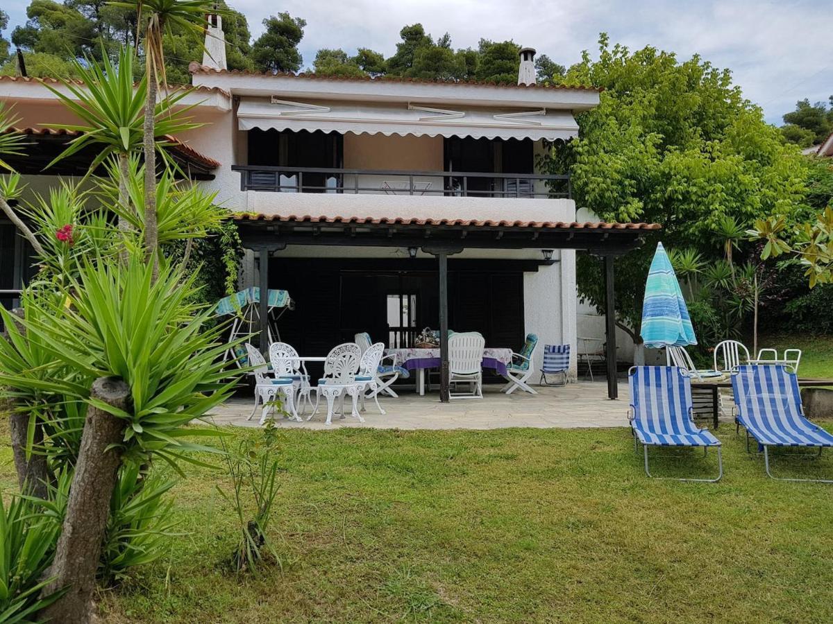 Beachfront 100m From Sea For Up To 10 Guests Villa