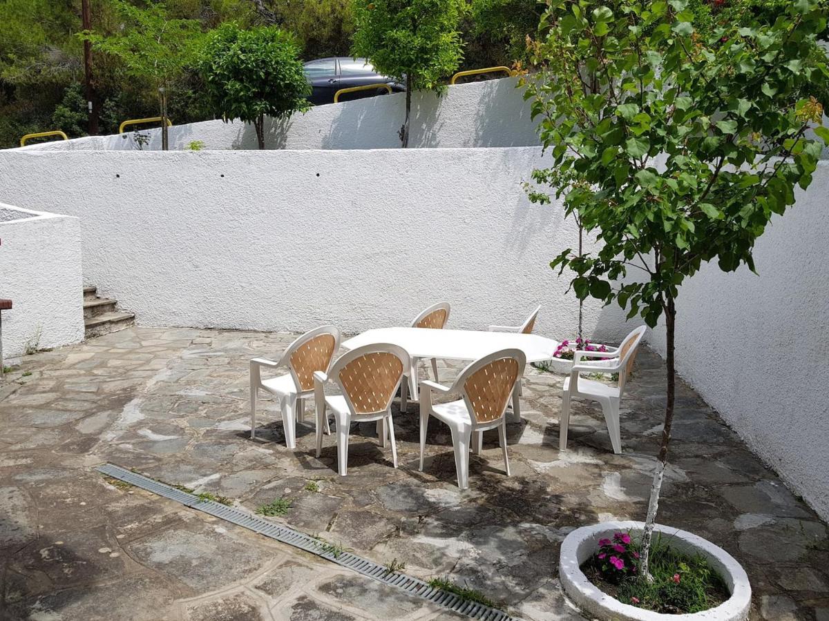 Beachfront 100m From Sea For Up To 10 Guests Villa