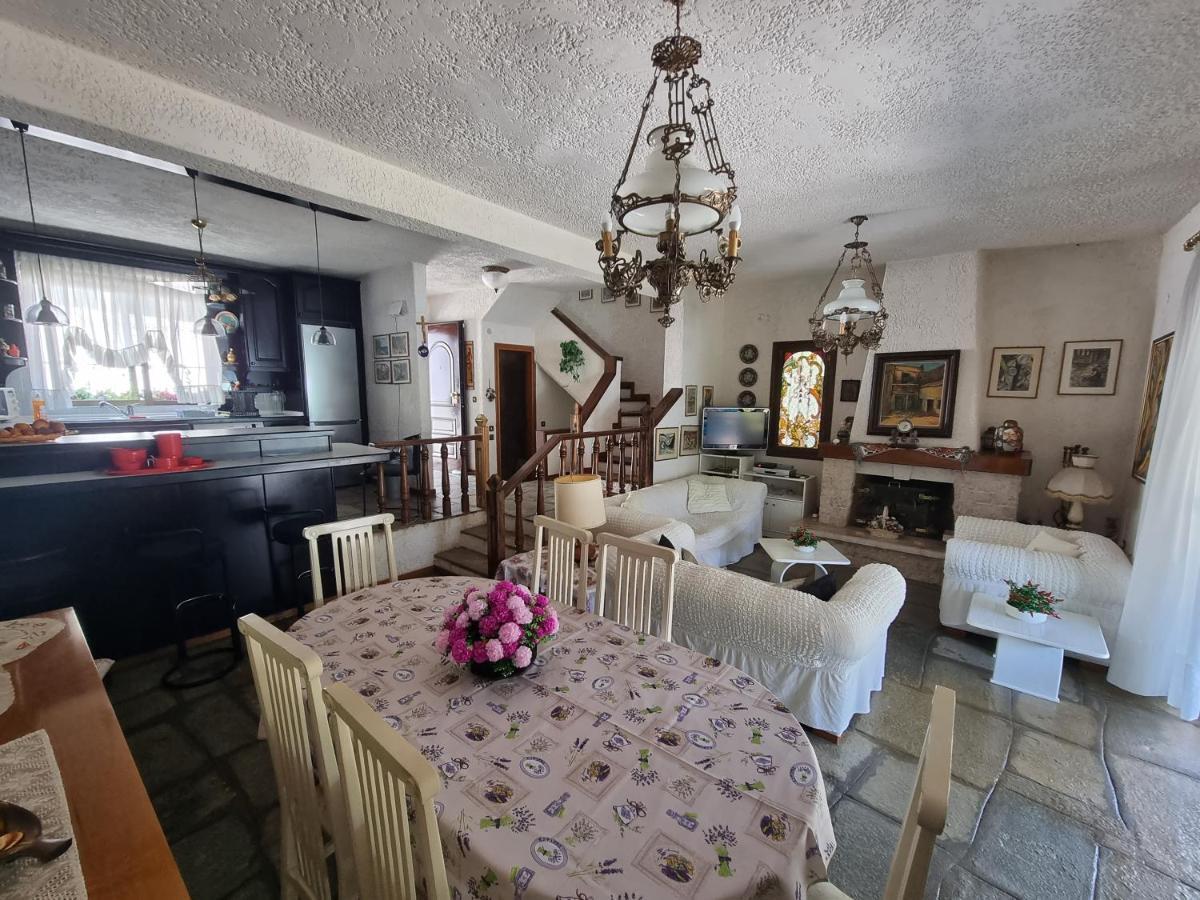 Beachfront 100m From Sea For Up To 10 Guests