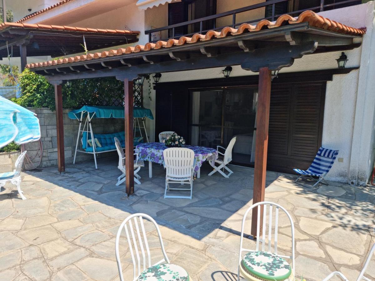 Beachfront 100m From Sea For Up To 10 Guests Villa