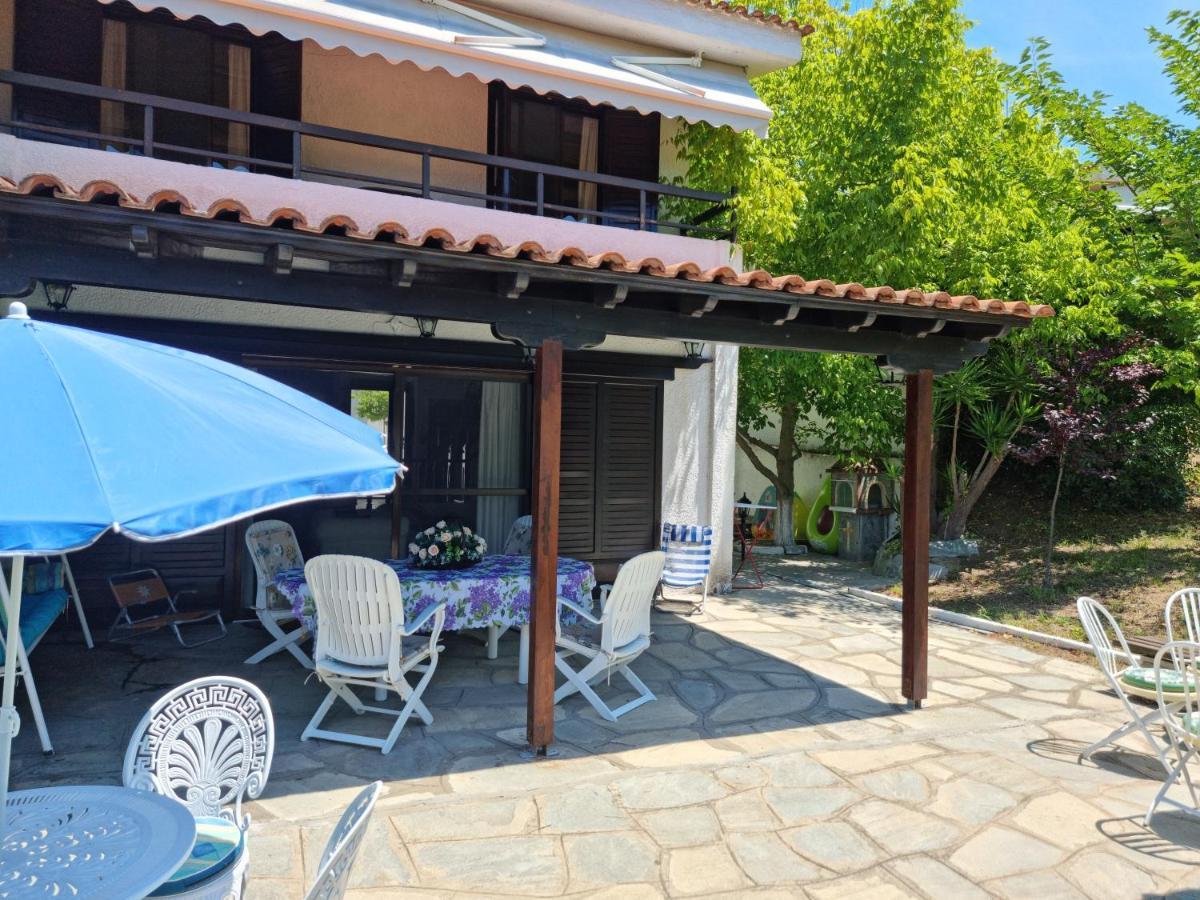 Beachfront 100m From Sea For Up To 10 Guests Villa