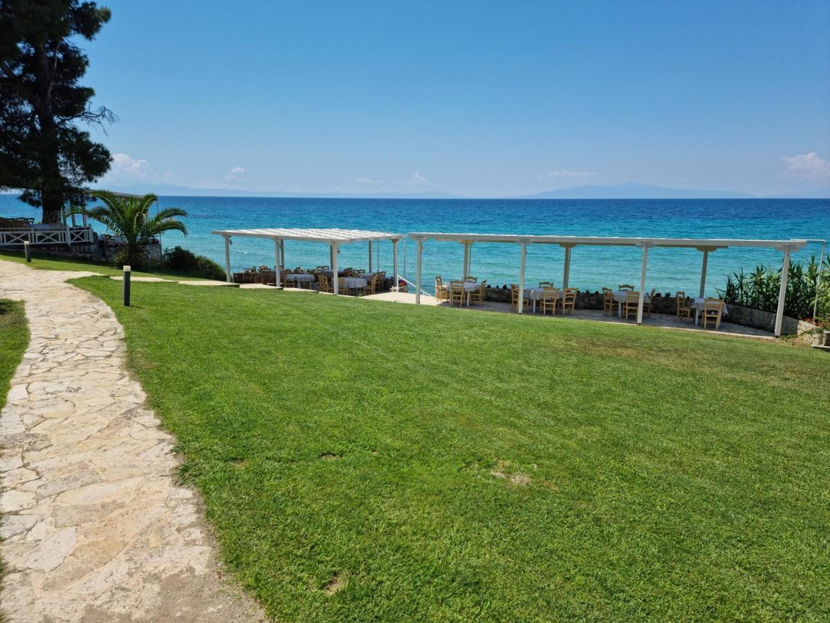Beachfront 100m From Sea For Up To 10 Guests *