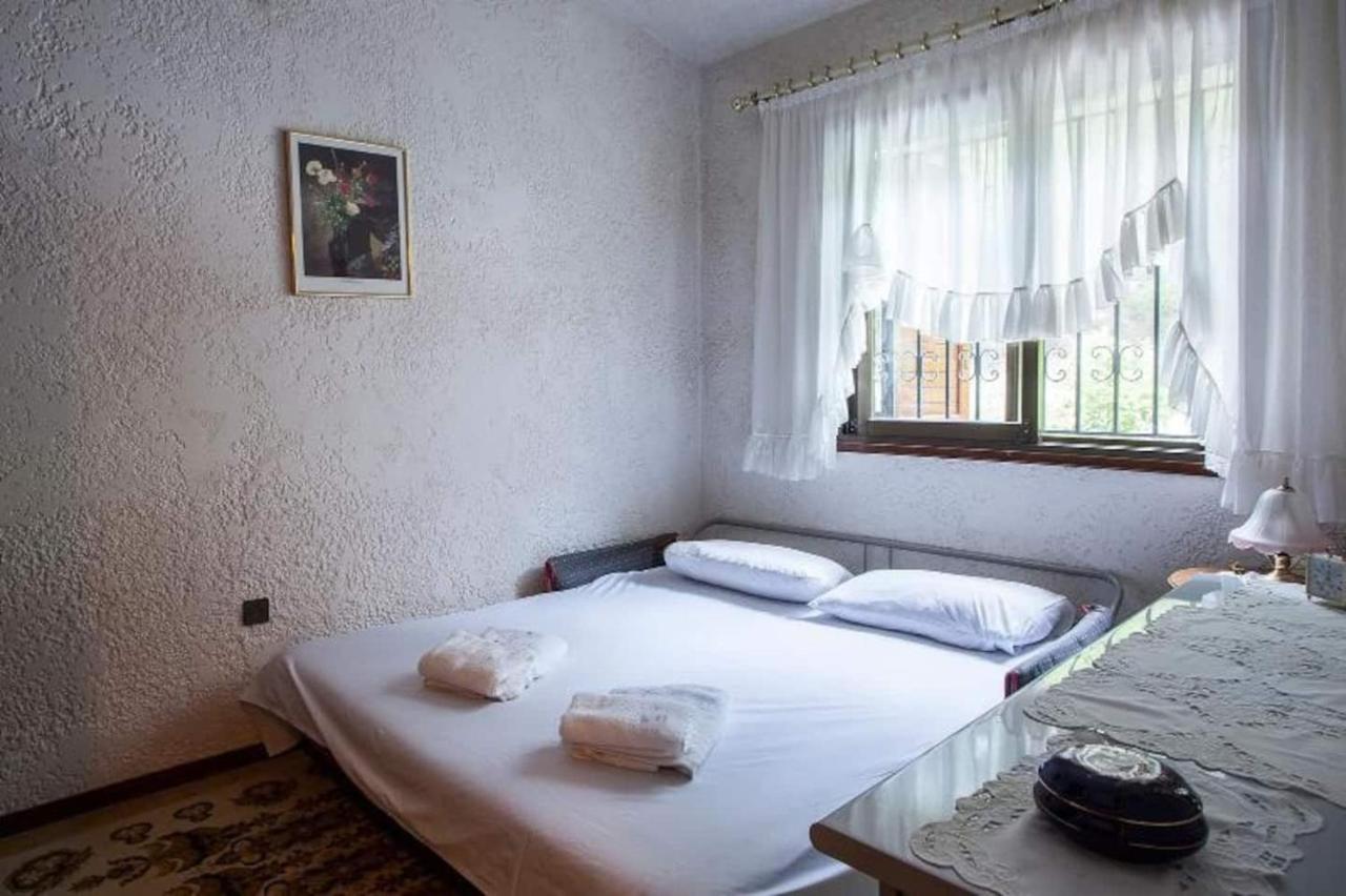 Beachfront 100m From Sea For Up To 10 Guests *