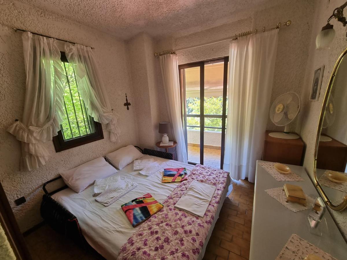 Beachfront 100m From Sea For Up To 10 Guests